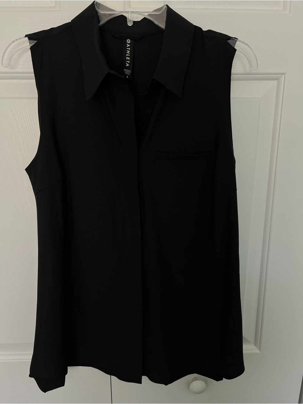 Athleta Black Sleeveless Tank Hidden Button Down Blouse Shirt Tunic